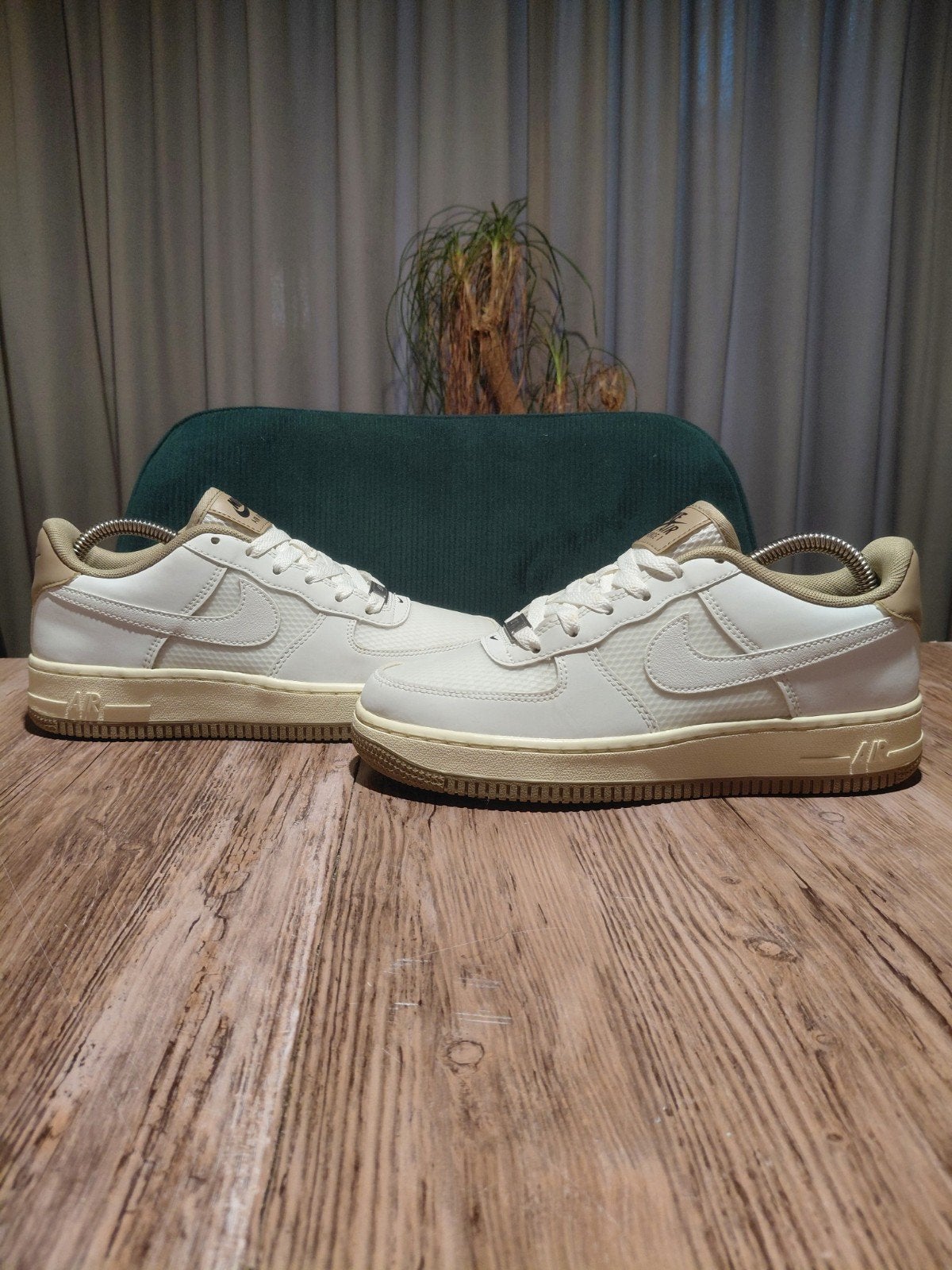 Nike Air Force 1 Premium 'Khaki' Size 37,5, Wit, Nike, Ophalen of Verzenden, Sneakers of Gympen