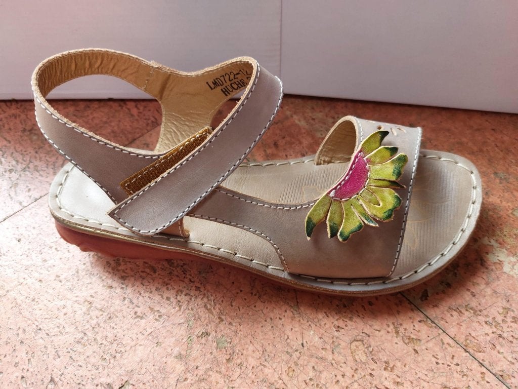 Leren sandalen Laura Vita maat 34, nieuw, Meisje, Schoenen, Nieuw, Ophalen of Verzenden