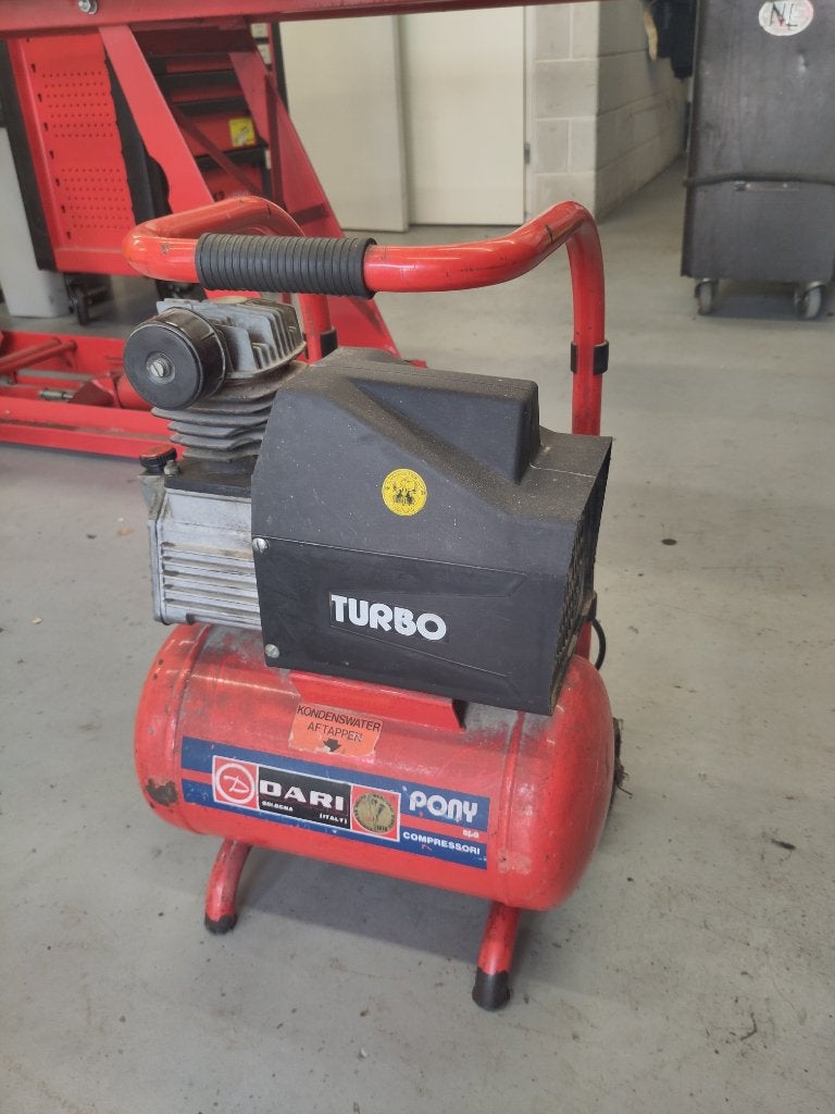 DARI Pony Air 125 compressor, Doe-het-zelf en Verbouw, Compressors, Ophalen, Gebruikt, 6 tot 10 bar, Minder dan 200 liter/min