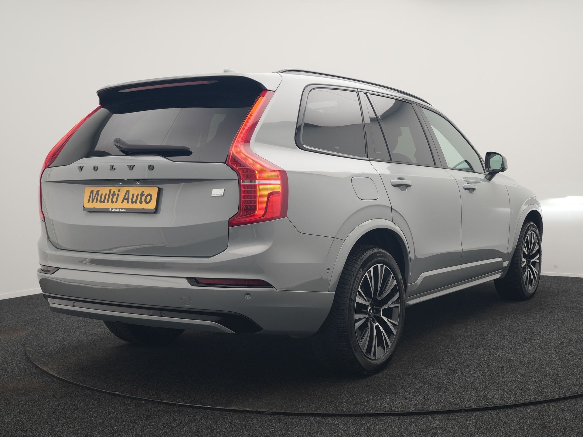 Volvo XC90 T8 Recharge AWD Plus Dark Long Range 7 Persoons P, Auto's, Gebruikt, Zwart, 4 cilinders, 1969 cc