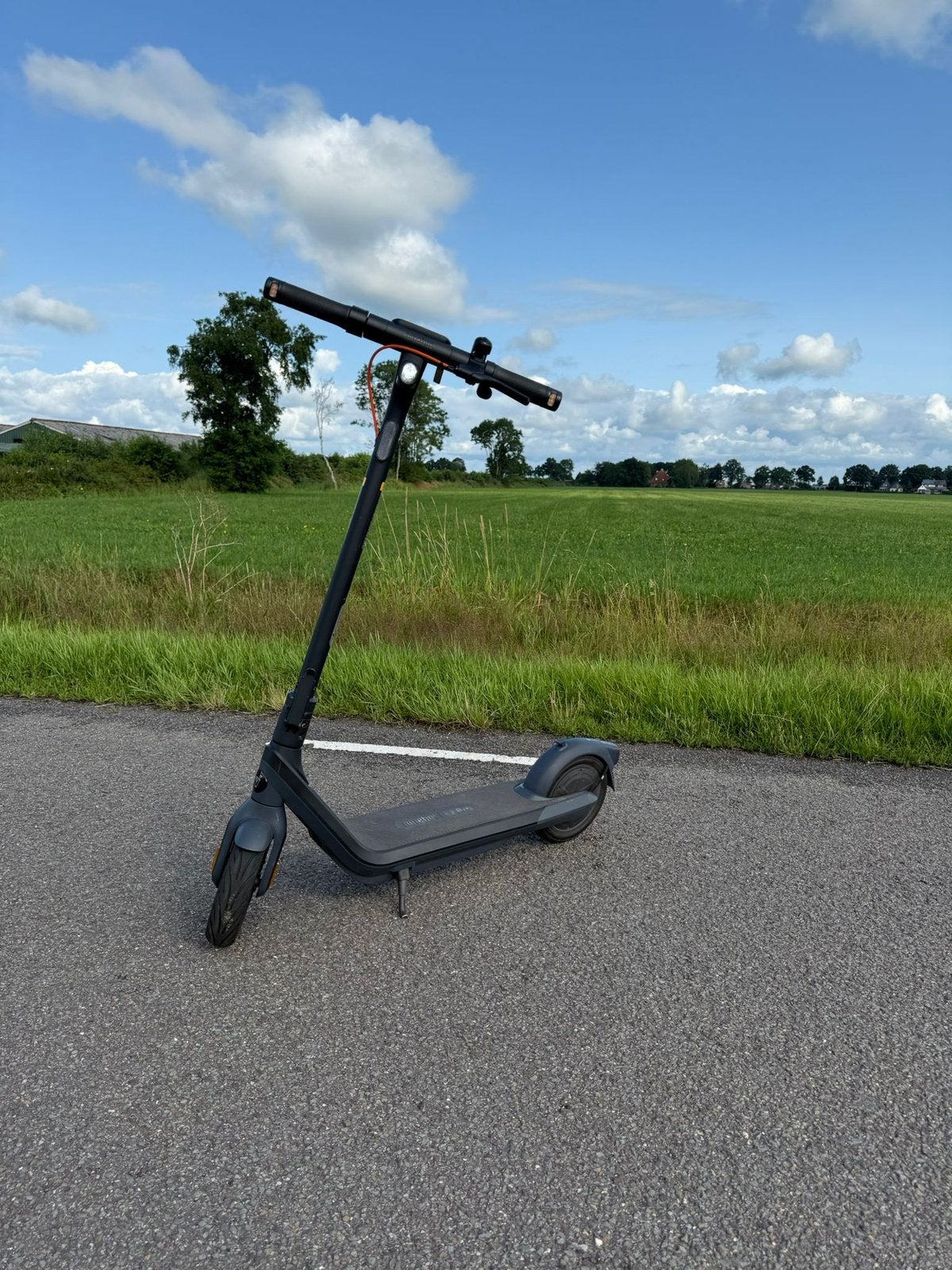 TE HUUR : Segway Ninebot E2 Pro E, Fietsen en Brommers, Steps, Zo goed als nieuw, Elektrische step (E-scooter), Ophalen
