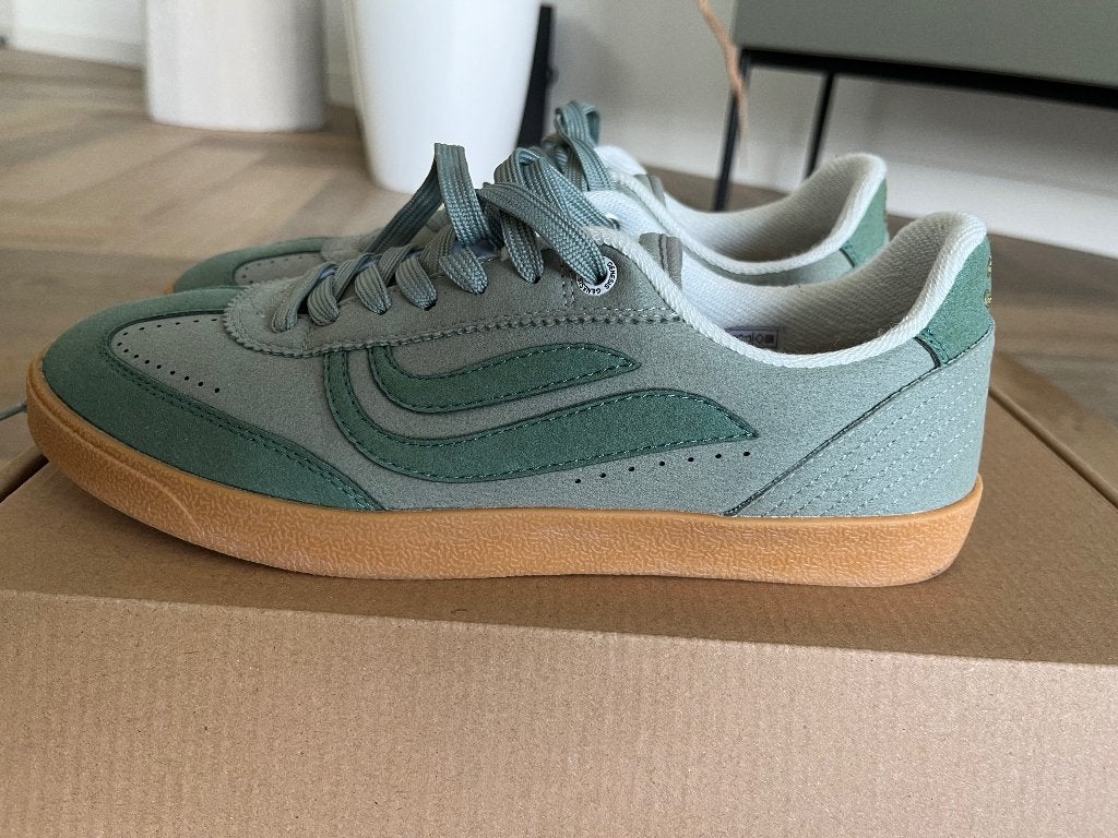 Genesis heren sneakers maat 42. Nieuw in doos! groen suède, Kleding | Heren, Ophalen, Overige kleuren, Nieuw, Sneakers of Gympen