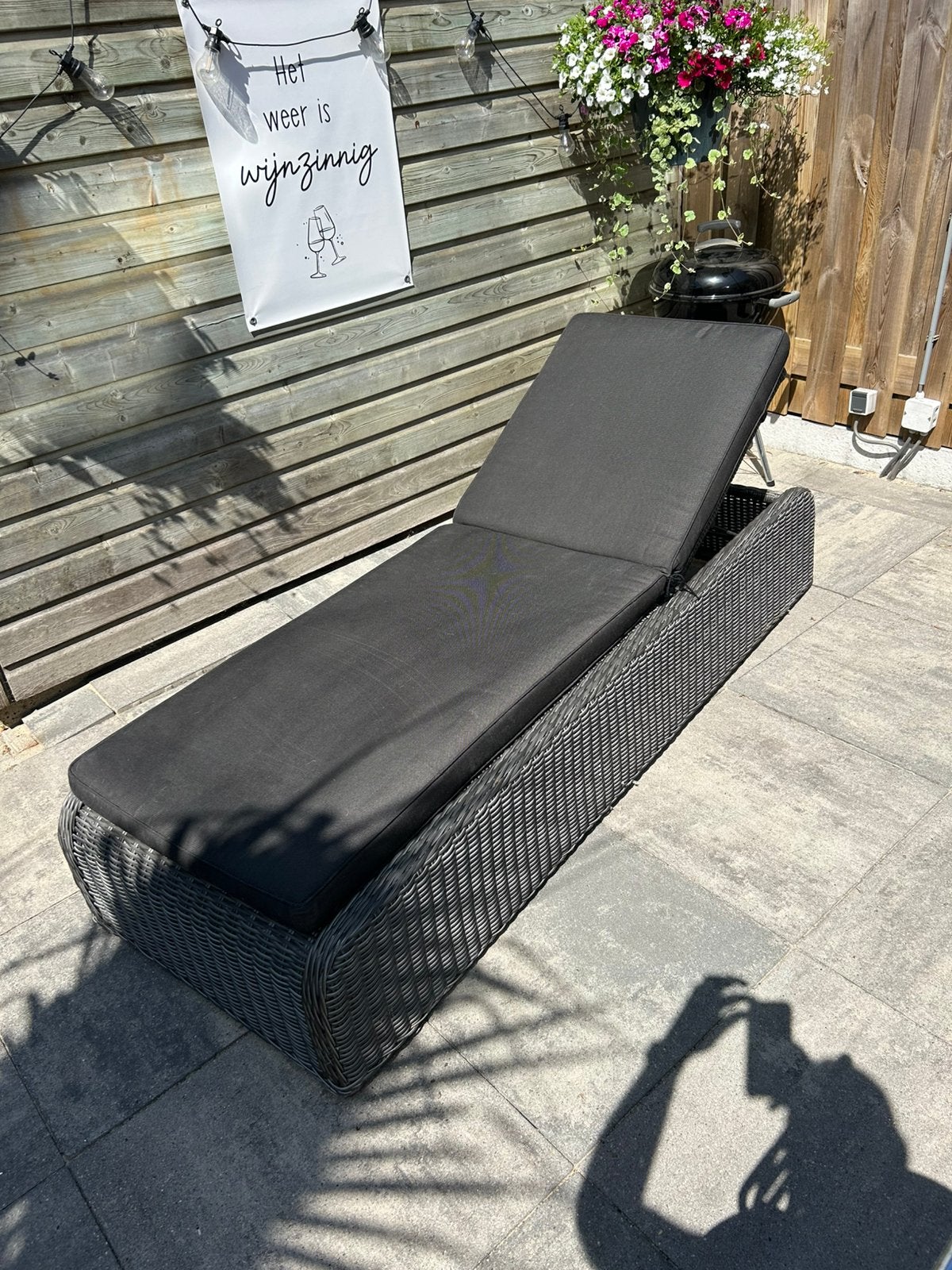 Schitterend ligbed met dik kussen, Tuin en Terras, Ligbedden, Ophalen, Zo goed als nieuw, Wicker, Verstelbaar