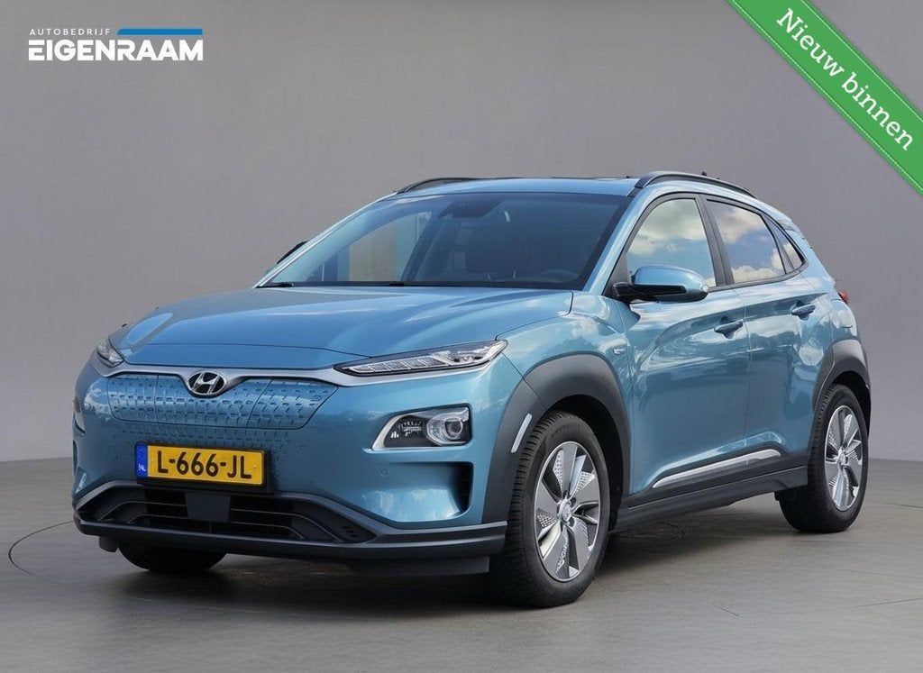 Hyundai Kona EV 64kWh | Trekhaak | Schuifdak | Leder | Deale, Auto's, Hyundai, Gebruikt, Blauw, 64 kWh, Kona