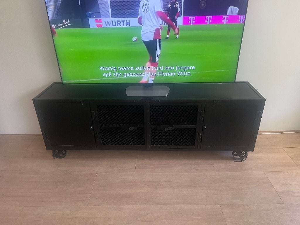 Industrieel TV meubel te koop!, Huis en Inrichting, Kasten | Televisiemeubels, Ophalen, 150 tot 200 cm, Zo goed als nieuw, Minder dan 100 cm