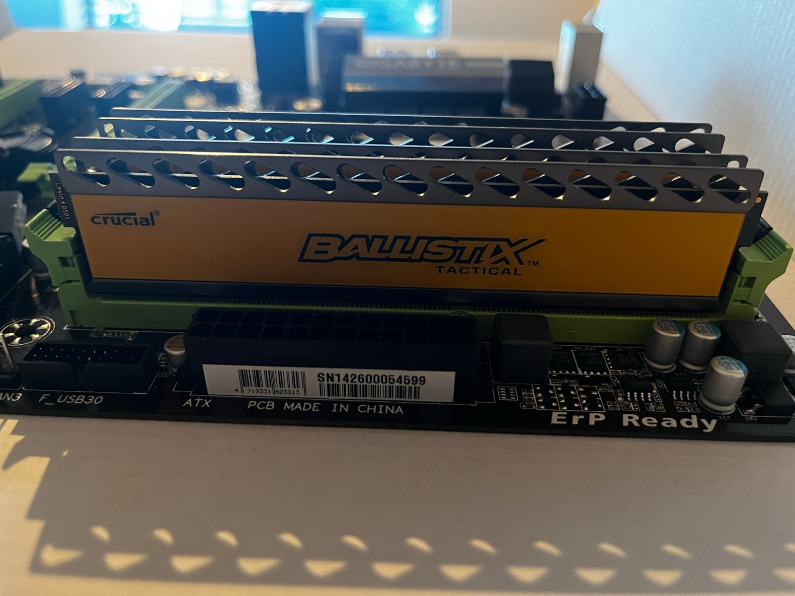 Gigabyte G1.Sniper B5 Moederbord met Crucial Ballistix RAM, Ophalen, Gebruikt, DDR3