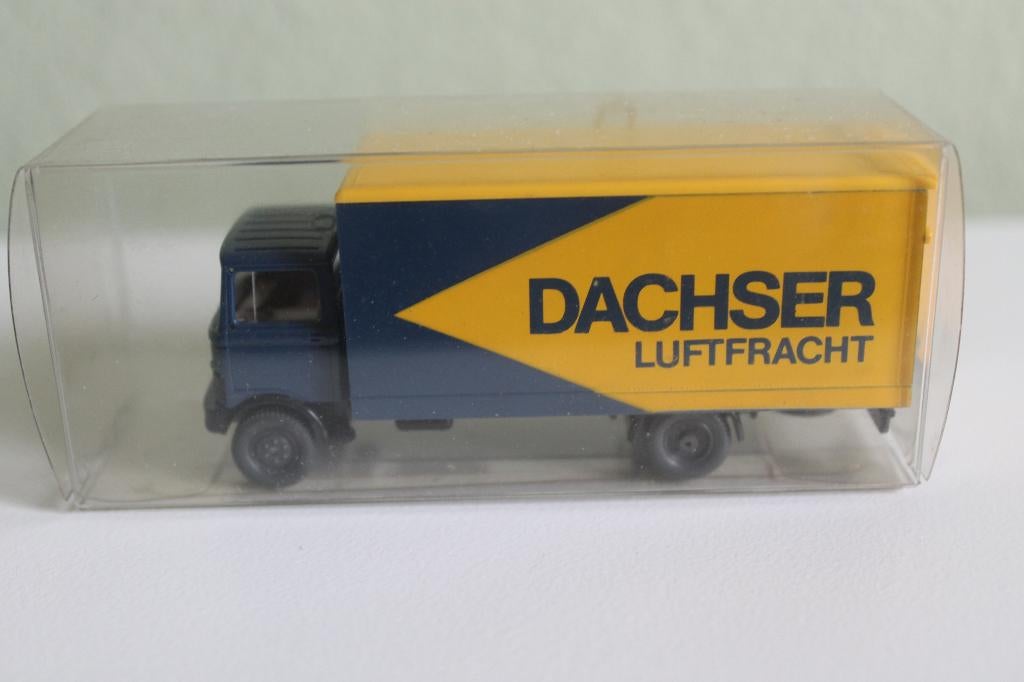 Donkerblauwe Wiking Mercedes LP 809 "Dachser", Ophalen of Verzenden, Zo goed als nieuw, Bus of Vrachtwagen, Wiking
