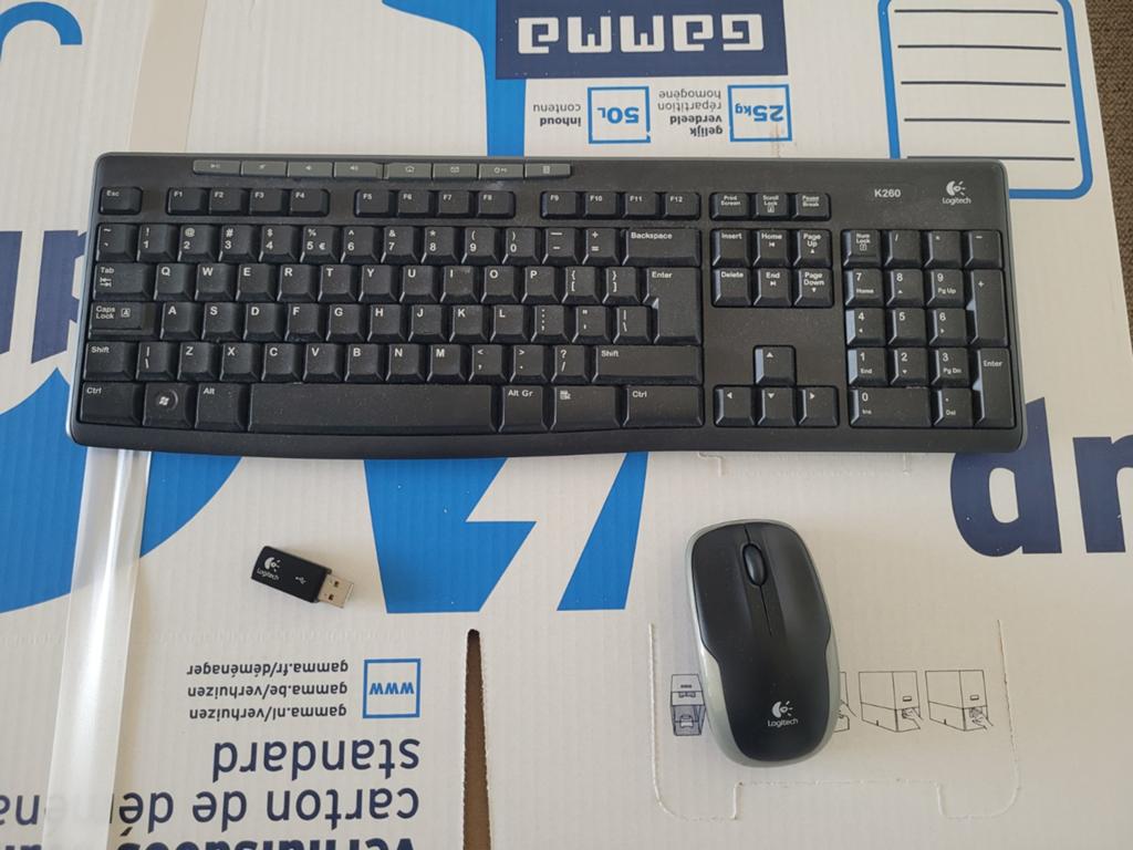 Draadloos Logitech toetsenbord (K260) en muis (M210), Ophalen of Verzenden, Gebruikt
