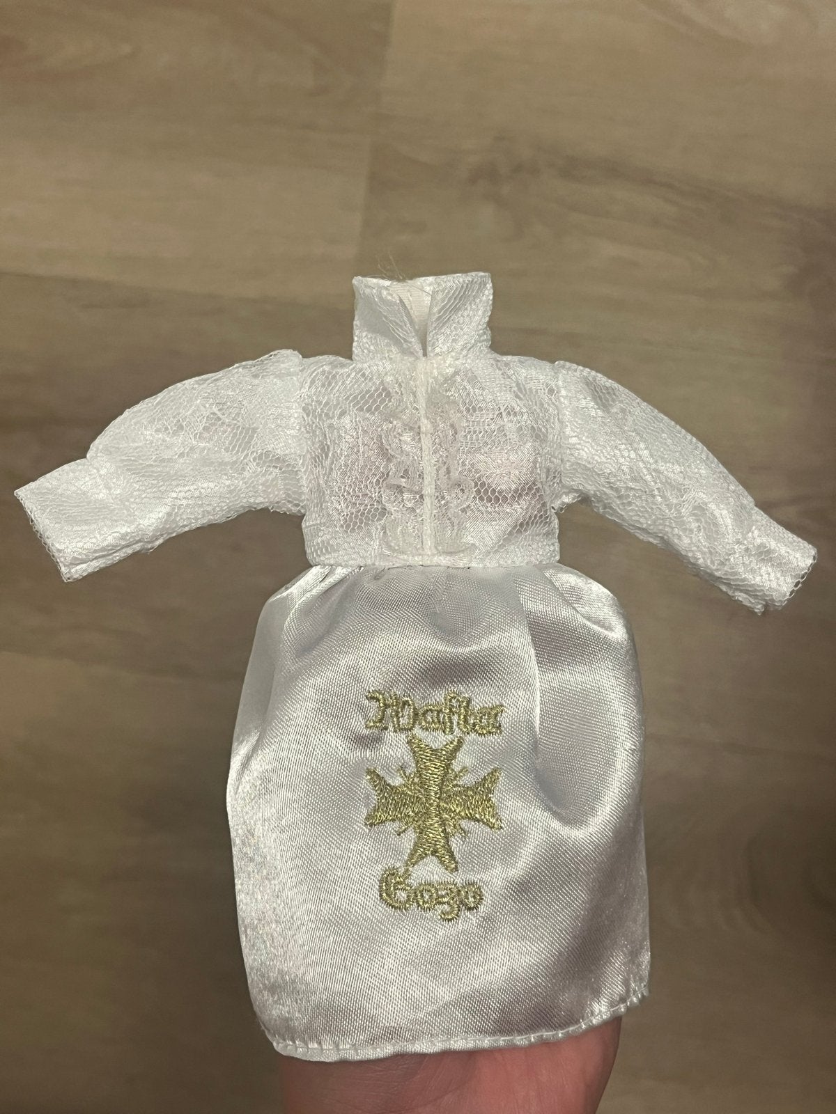 Vintage Malta Souvenir Poppenkleedje/jurkje - Kant & Satijn, Verzamelen, Ophalen of Verzenden, Gebruikt, Kleertjes