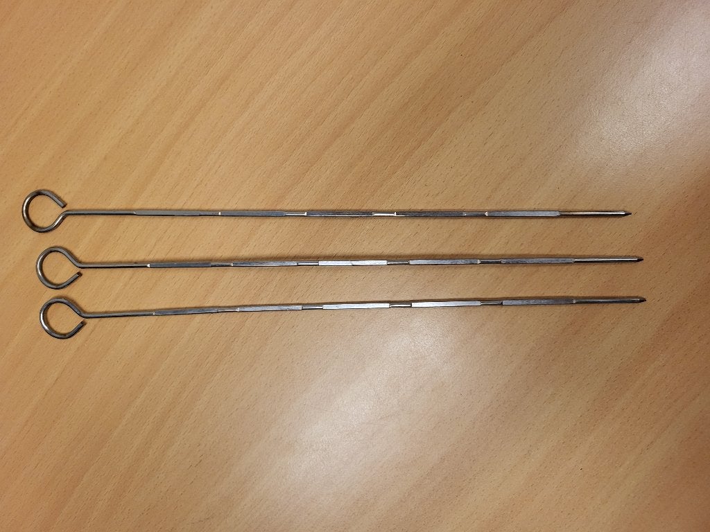 Bbq spiesen.             3 X rvs.           Met oog., Ophalen of Verzenden, Nieuw