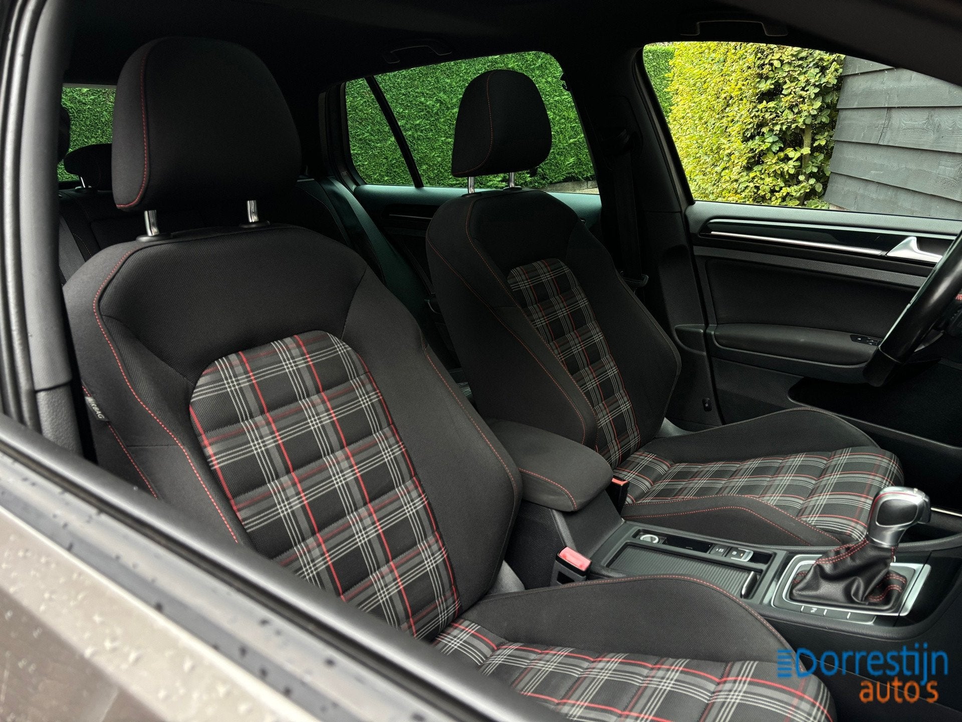 Volkswagen Golf 2.0 TSI GTI Performance | 230pk | Panorama |, Auto's, Stof, Gebruikt, 4 cilinders, 1984 cc