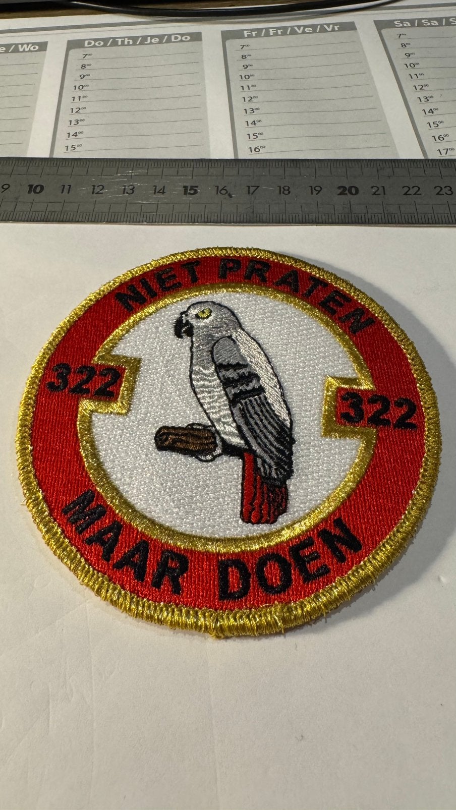 Patch luchtmacht klu 322 squadron gouddraad, Ophalen of Verzenden, Luchtmacht, Nederland, Embleem of Badge