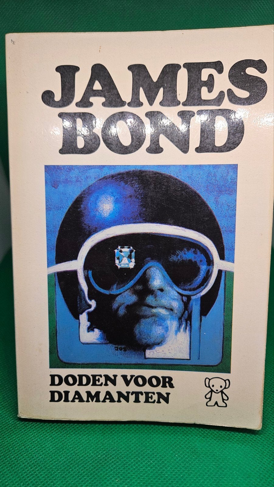 James Bond, Ophalen of Verzenden