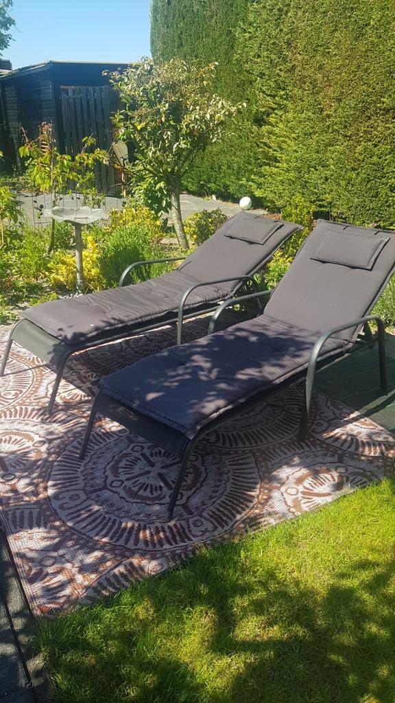 2 verstelbare ligbedden, Ophalen, Aluminium