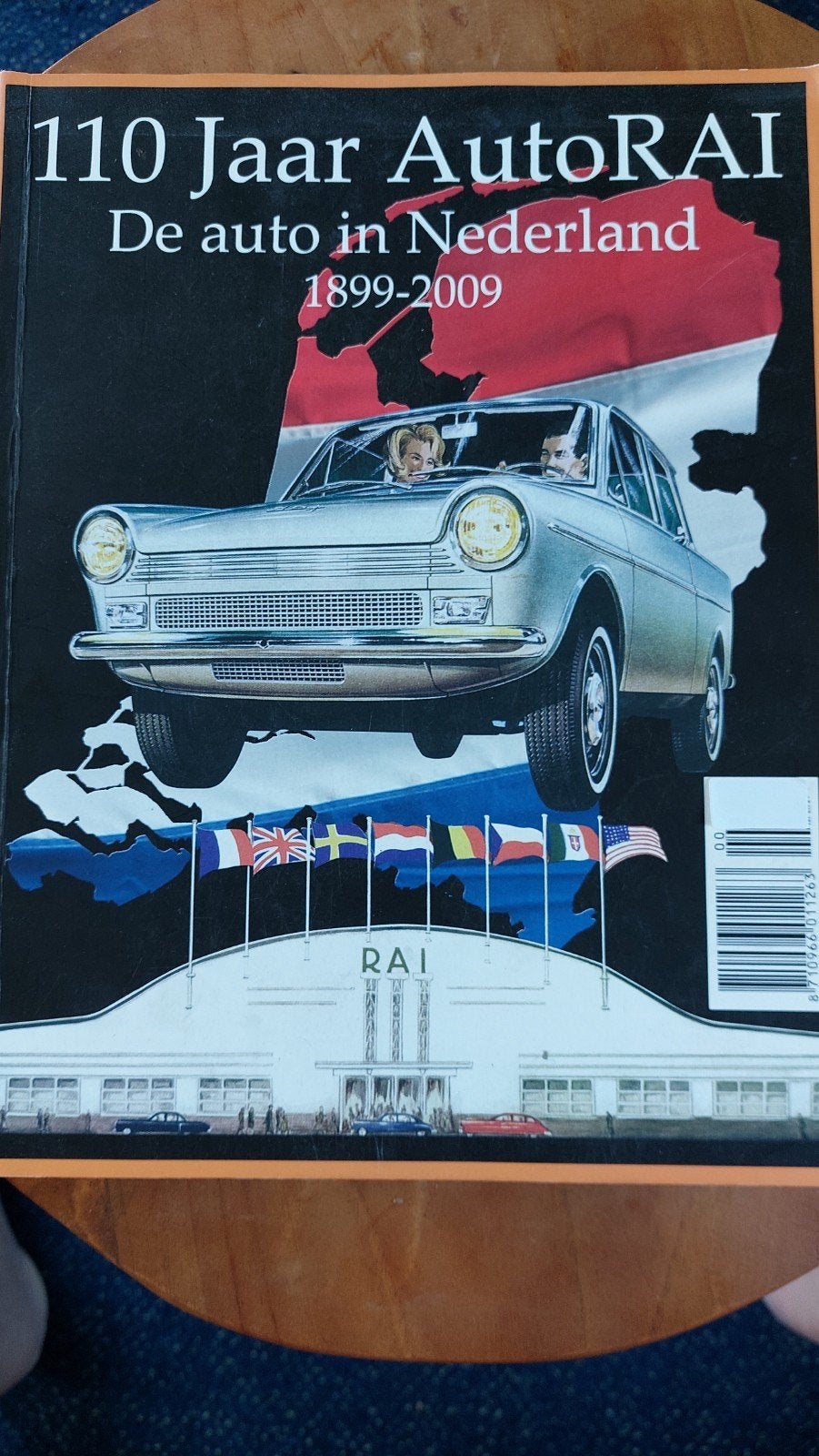 110 Jaar AutoRAI: De auto in Nederland 1899-2009, Ophalen of Verzenden, Zo goed als nieuw