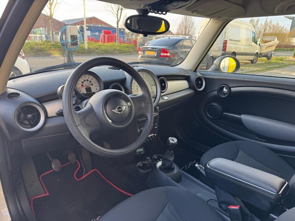 Foto 9 van MINI ONE 1.6BENZINE|2011|124DKM|AIRCO|CRUISE CONTROL|KOOPJE!