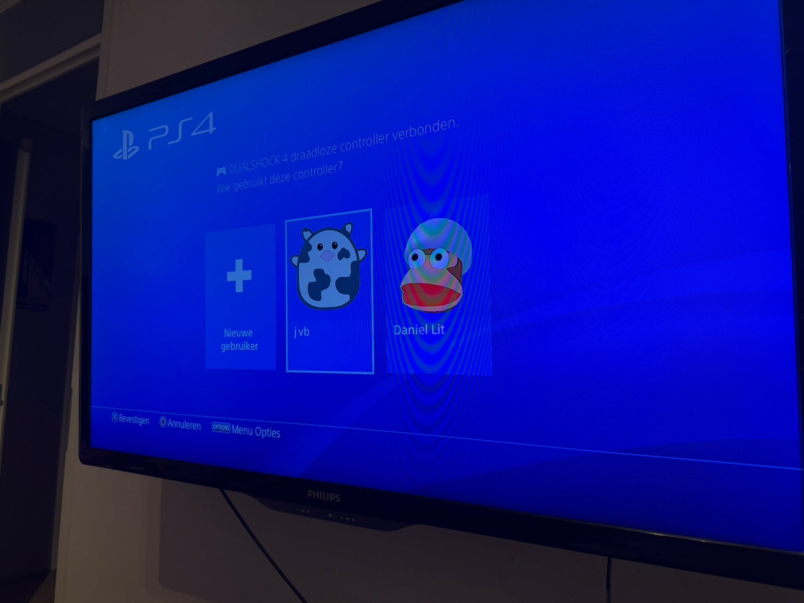 Ps 4 met tv scherm, Ophalen of Verzenden, Gebruikt, Met 2 controllers