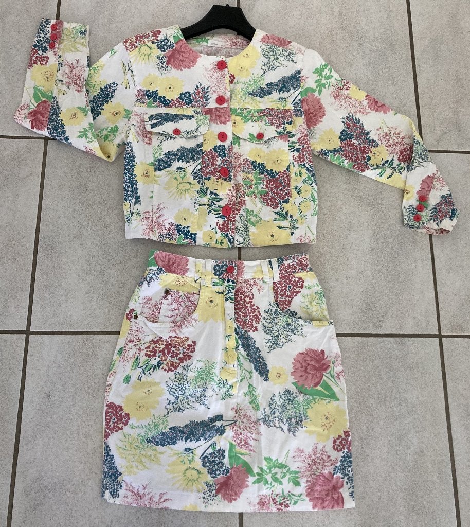 leuke mooie set / pakje : jasje met rok 38 zgan, Kleding | Dames, Jasjes, Kostuums en Pakken, Maat 38/40 (M), Kostuum of Pak, Meerkleurig
