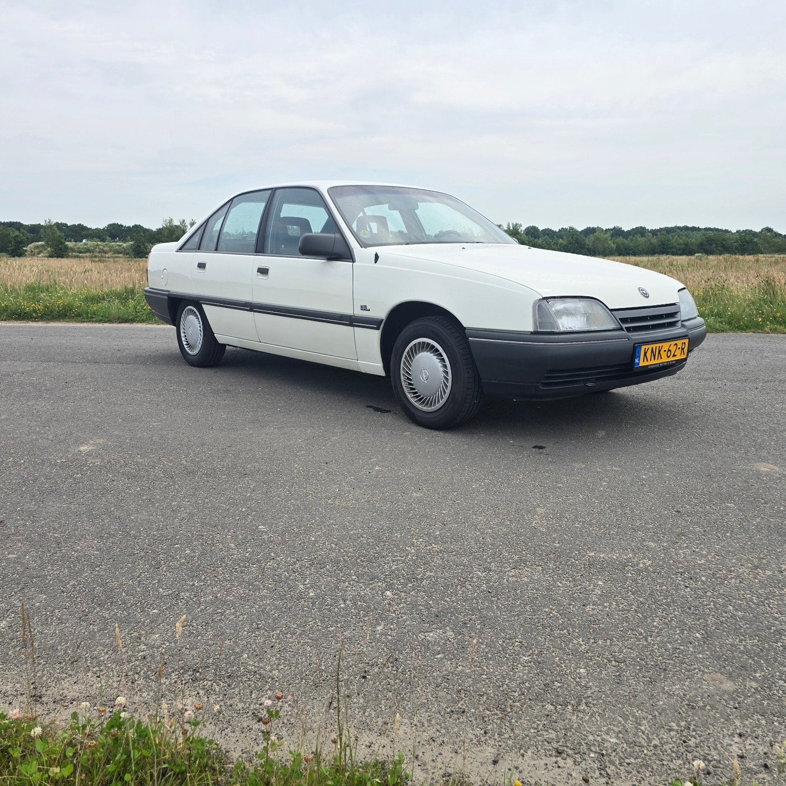 Opel omega 1987 Wit automaat belastingvrij 5.28apk, Auto's, Opel, Automaat, Omega, 4 cilinders, 1984 cc