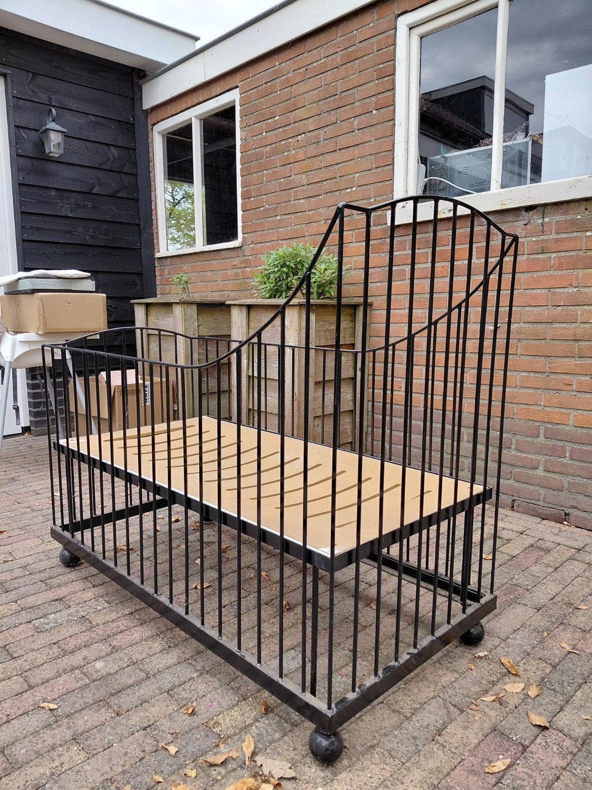 Zwart stalen ledikant, Ophalen, Gebruikt, Ledikant