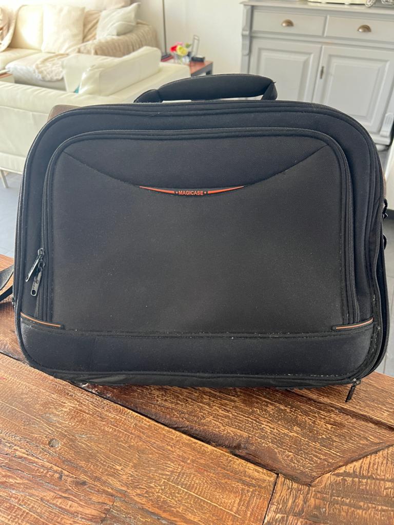 Magicase Laptoptas - 44 x 34 cm, Ophalen, Gebruikt, Magicase, Zwart