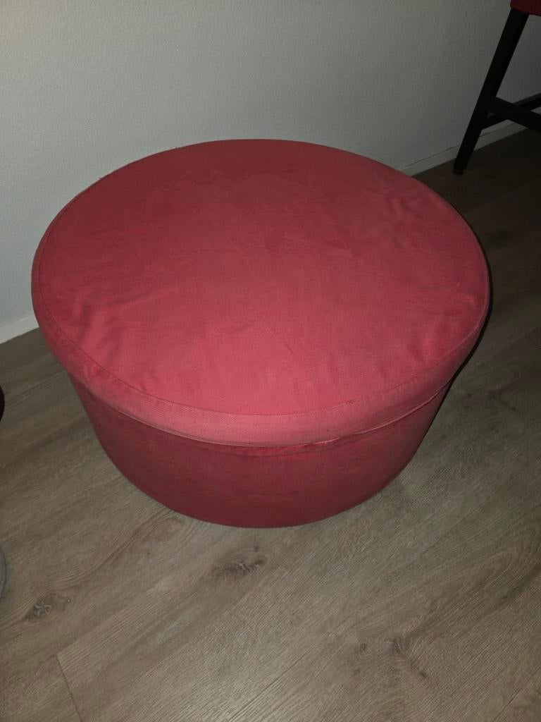IKEA MATTSBO Poef - Rood, met gloednieuwe hoes, Modern, Functioneel, Rond, Zo goed als nieuw, 75 tot 100 cm