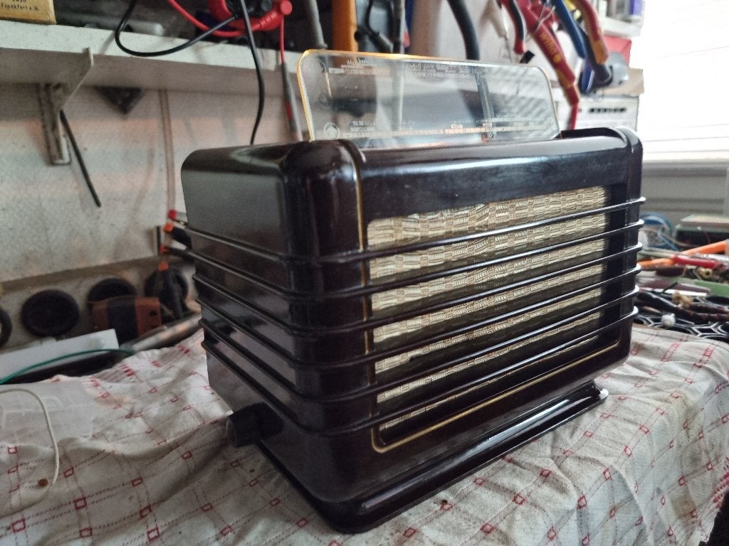 Mooie en spelende Philips 209 U, Ophalen of Verzenden