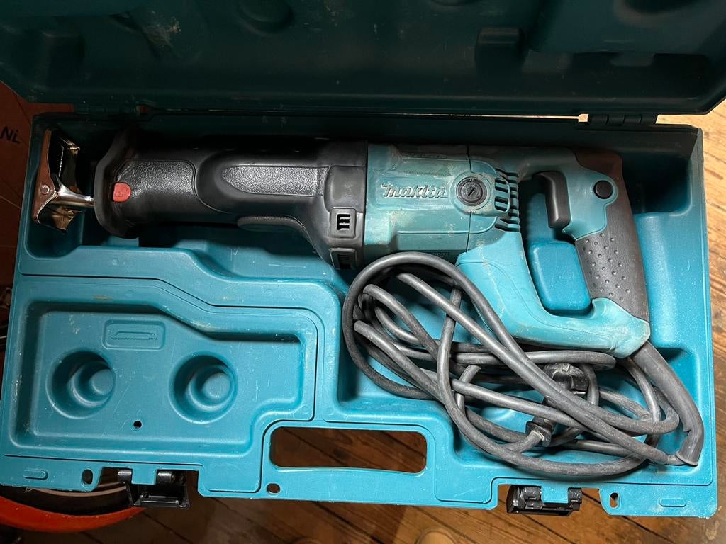 Makita JR3050T reciprozaag, Ophalen, Gebruikt, 70 mm of meer, 600 tot 1200 watt