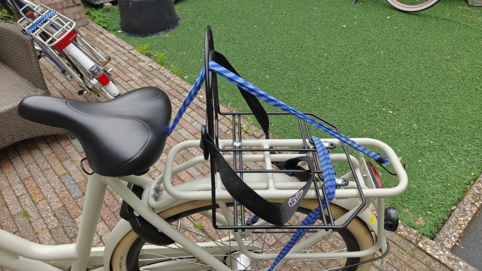 Stevige tassenhouder/drager voor schooltassen op de fiets, Ophalen
