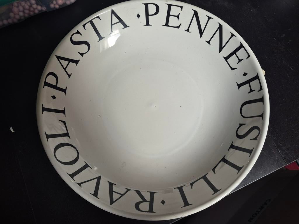 Pasta serveerbord/schaal, Huis en Inrichting, Keuken | Servies, Ophalen of Verzenden, Overige stijlen, Porselein, Schaal of Schalen