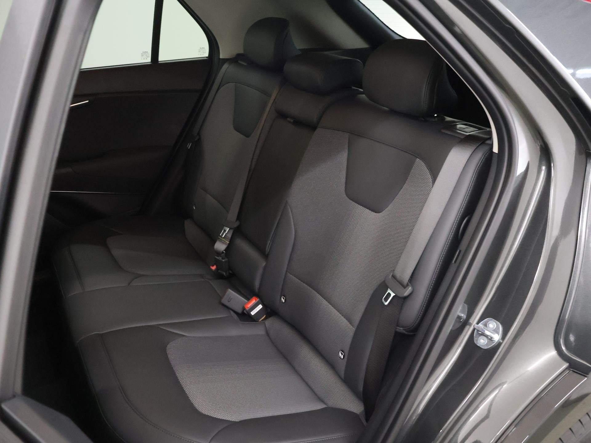 Foto 11 van Kia Niro 1.6 GDi PHEV DynamicPlusLine Edition | 18” lichtm