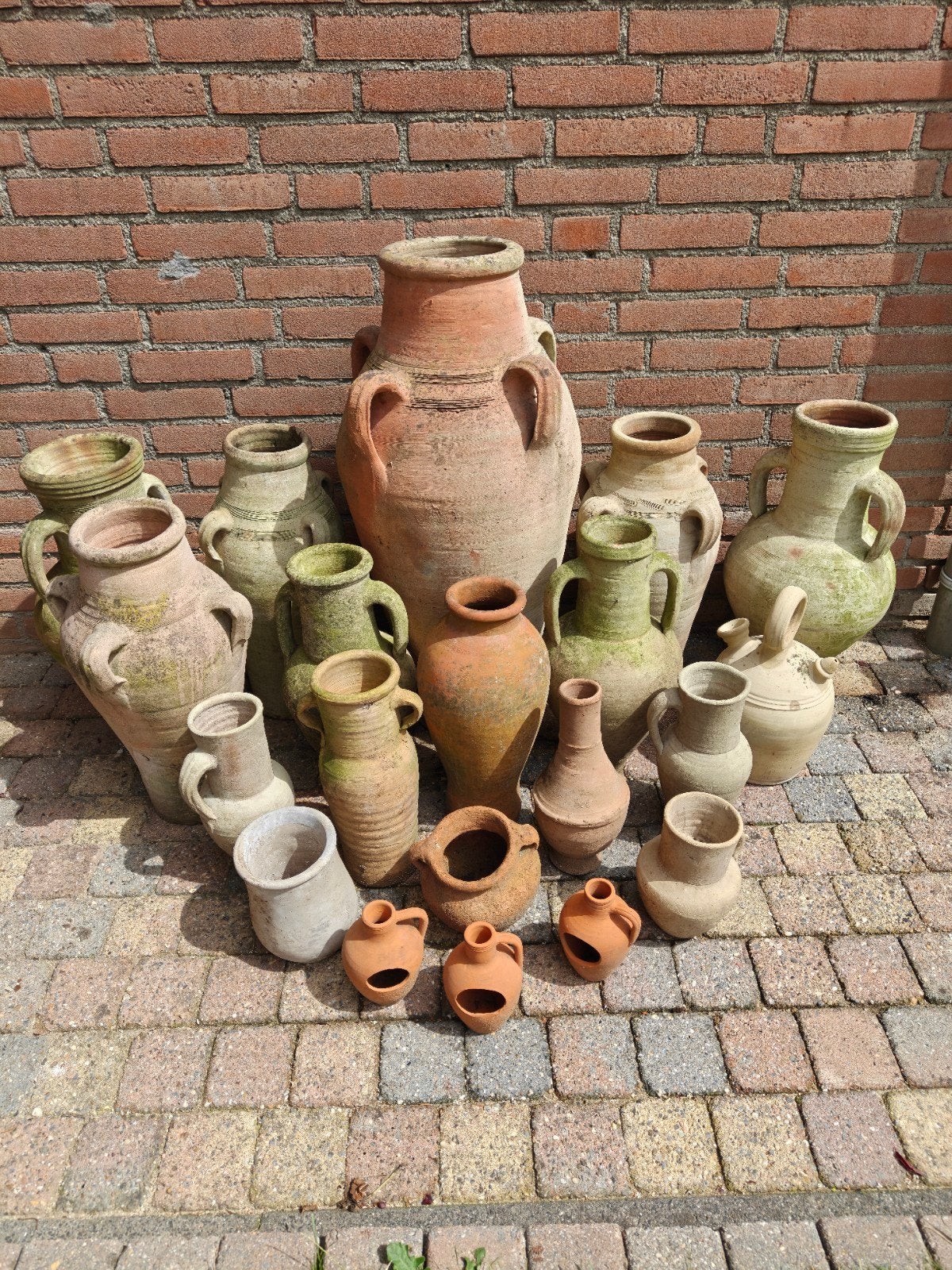 Terracotta kruiken en amphoren tekoop. €5,- tot €50,-, Ophalen