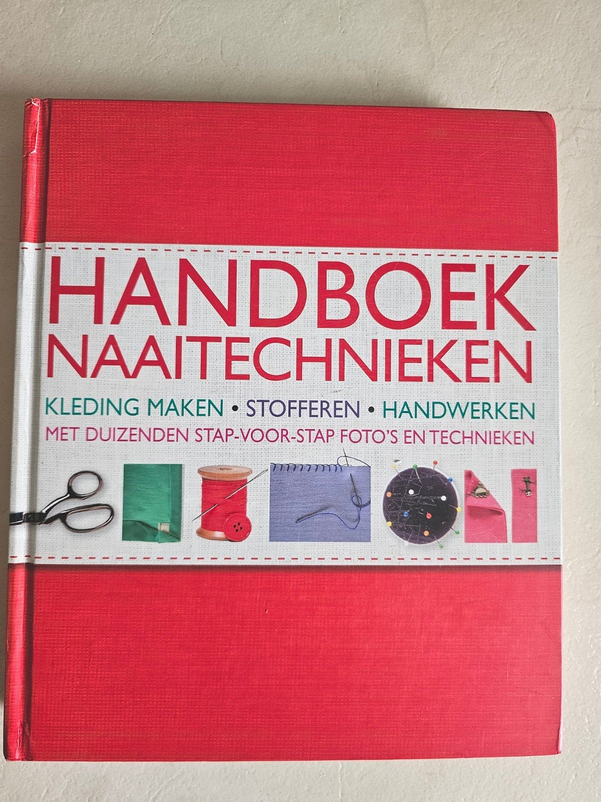 Handboek naaitechnieken, Boeken, Ophalen of Verzenden, Gelezen, Overige onderwerpen