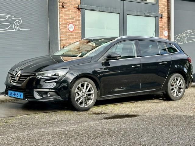 Renault Mégane 1.5 dCi Signature Exclusiv automaat, pano, Auto's, 4 cilinders, Zwart, Diesel, 140 €/maand