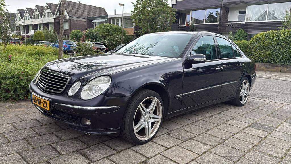 Mercedes-Benz E-Klasse 1.8 E200 Kompressor Sedan AUT 2004, Auto's, Mercedes-Benz, Automaat, Achterwielaandrijving, 4 cilinders