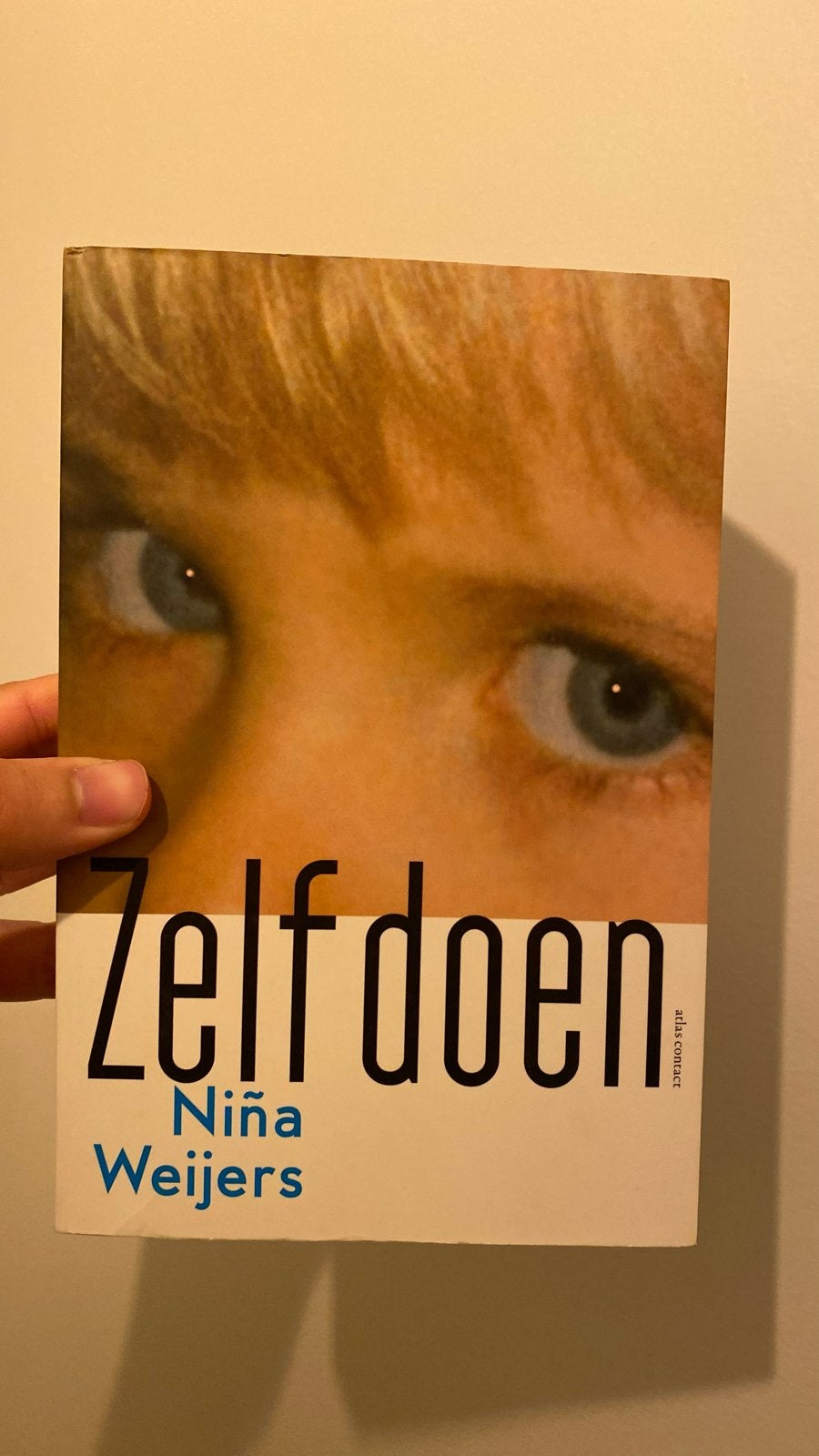 Zelf doen - Niña Weijers (Roman), Ophalen of Verzenden, Gelezen, Nederland