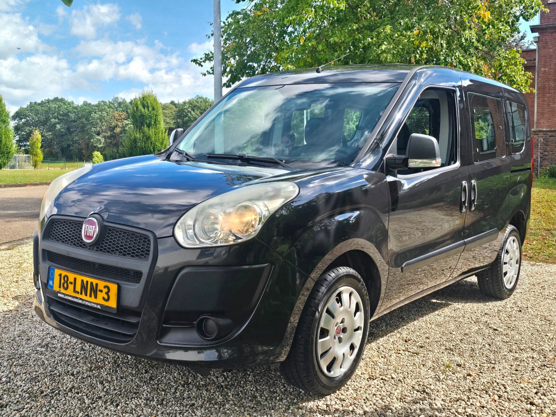 Fiat Doblò 1.4 Dynamic 7p. Airco 2x Zijdeur Trekhaak APK 01, Auto's, Fiat, Voorwielaandrijving, Gebruikt, Doblo, 7 stoelen