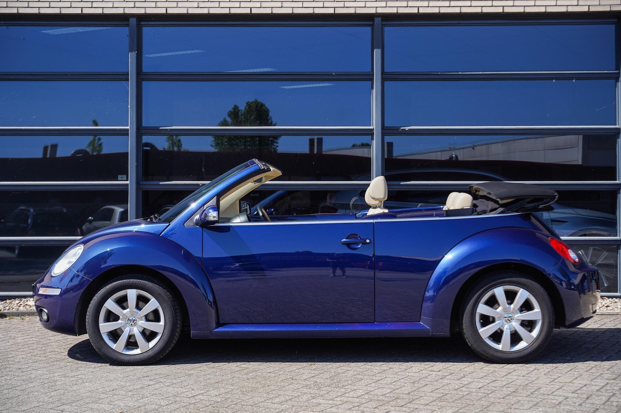 Volkswagen New Beetle Cabriolet 1.6 Highline Leder|Elek.Kap|, Gebruikt, Beetle (Kever), 4 cilinders, Cabriolet