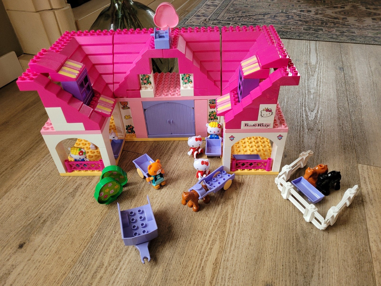 Hello Kitty paardenstal 8667-00HK, Kinderen en Baby's, Speelgoed | Duplo en Lego, Compleet, Gebruikt, Overige thema's, Ophalen of Verzenden