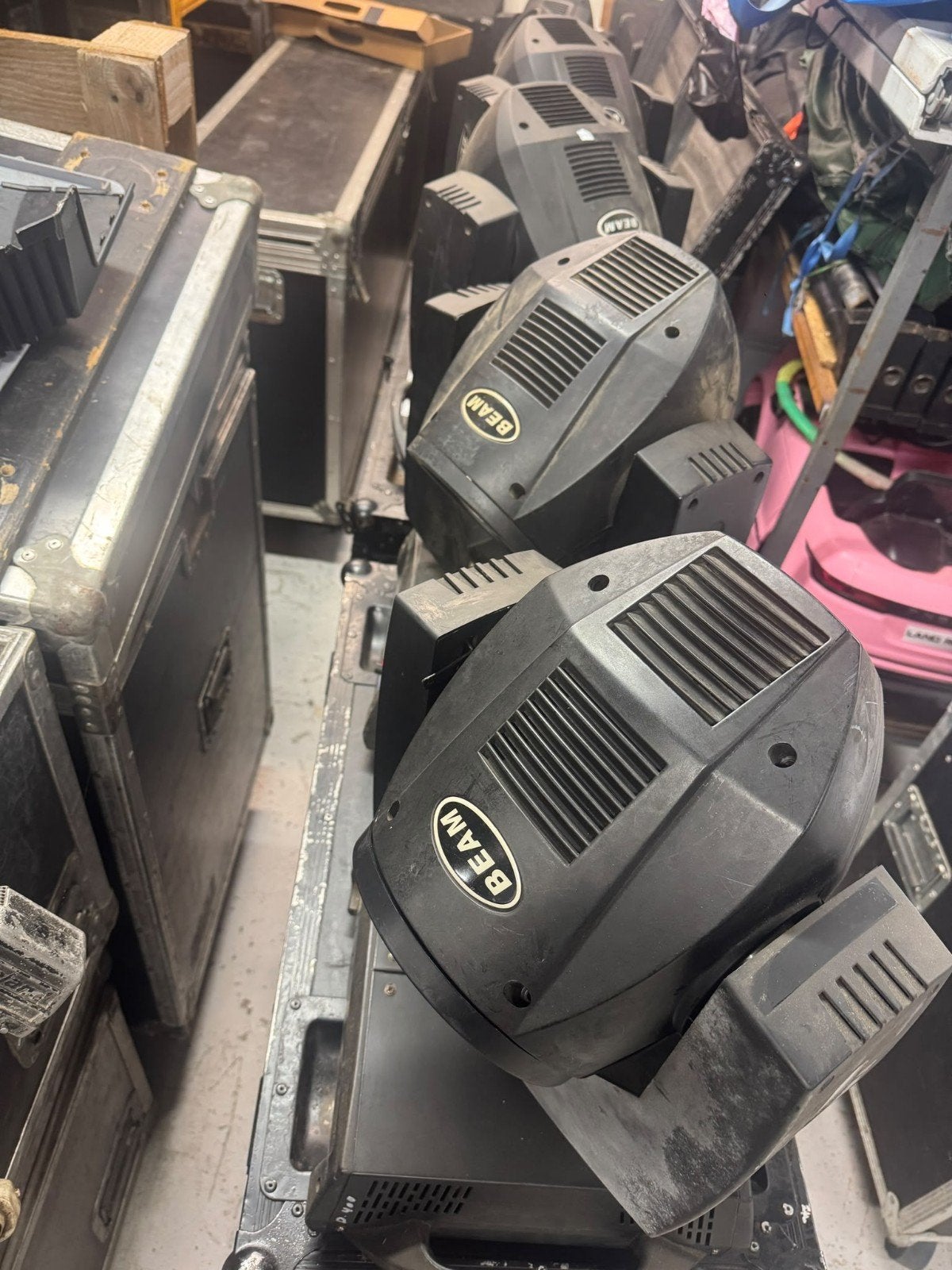 16 Beam 7R Moving Heads (13 werkend, 3 zonder lamp), Ophalen, Gebruikt, Licht