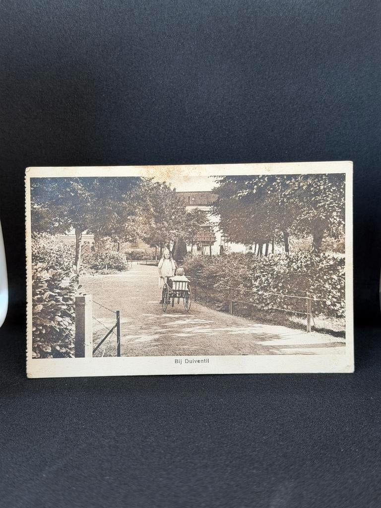 Ansichtkaart Bij Duiventil kinderen met kinderwagen 1925, Ophalen of Verzenden, 1920 tot 1940, Noord-Holland