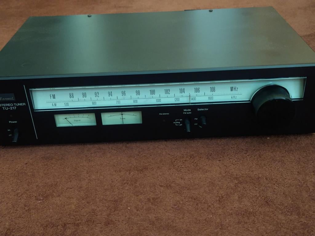 Sansui tuner TU-217 i.z.g.st., Ophalen of Verzenden, Zo goed als nieuw, Analoog