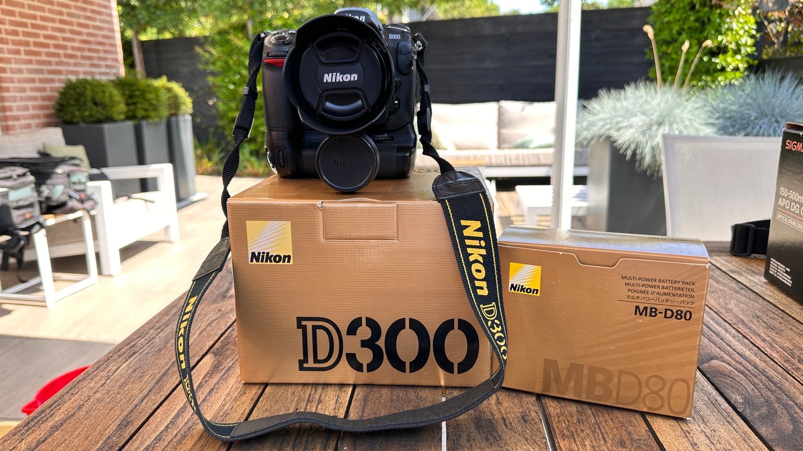 Nikkon D300 met battery pack en Nikkor 18-70mm, Audio, Tv en Foto, Fotocamera's Digitaal, Ophalen of Verzenden, Nikon