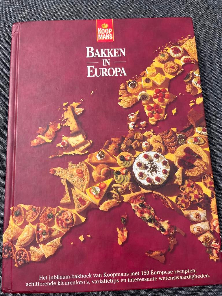 Koopmans Bakken in Europa - Jubileum Bakboek, Gelezen, Ophalen of Verzenden, Europa, Taart, Gebak en Desserts