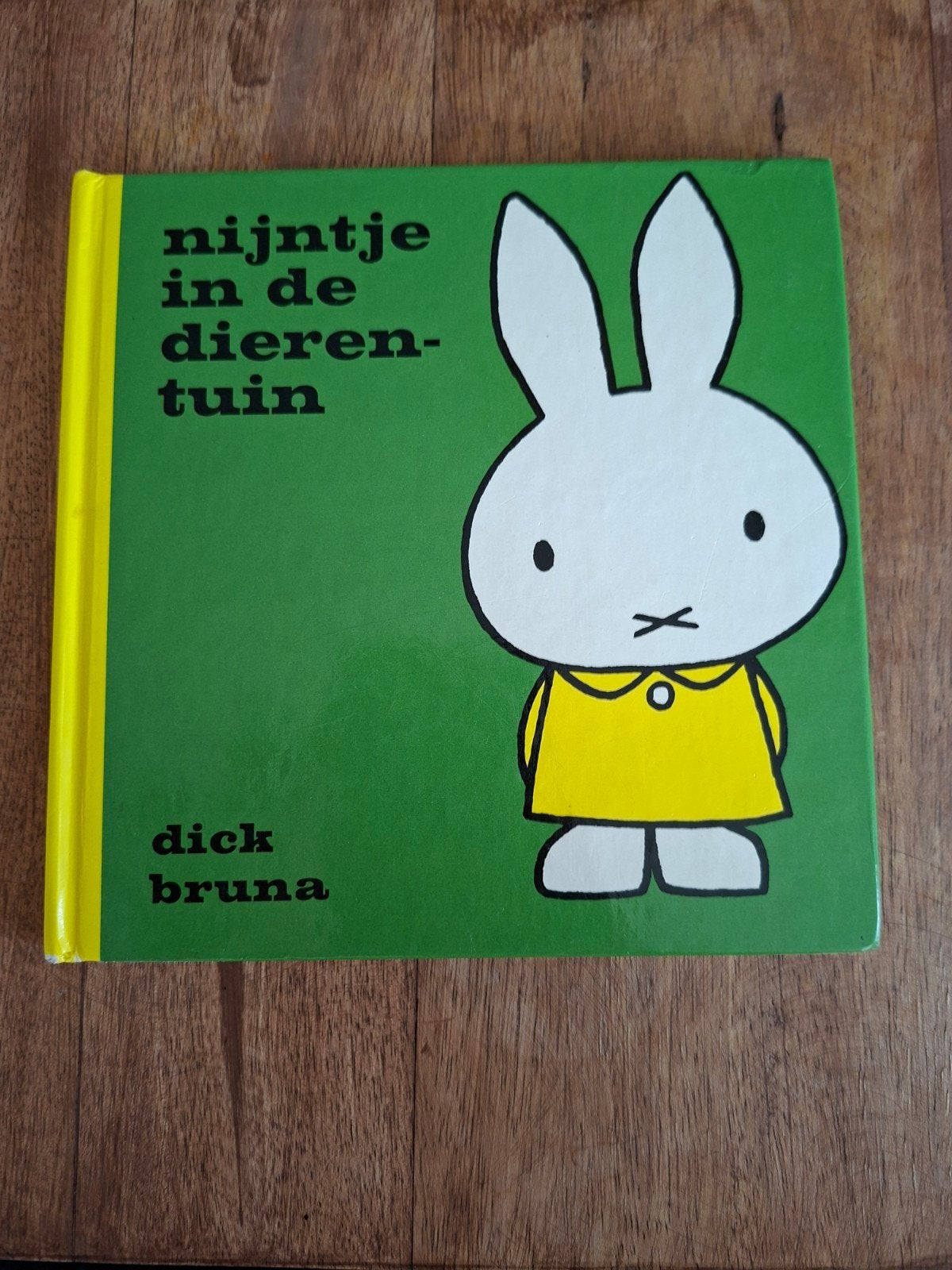 Nijntje in de dierentuin - Dick Bruna, Ophalen of Verzenden, Gelezen, Dick Bruna