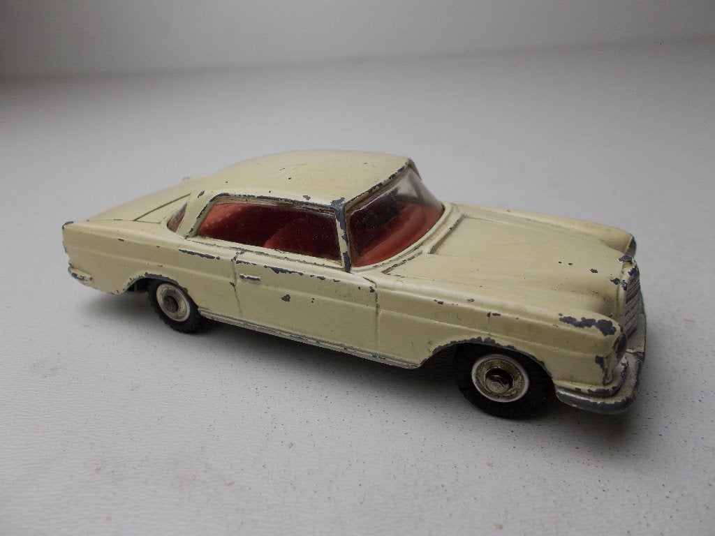 1962 Corgi Toys 230 MERCEDES-BENZ 220 SE COUPE. Creme (-B-), Ophalen of Verzenden, Zo goed als nieuw, Auto, Corgi