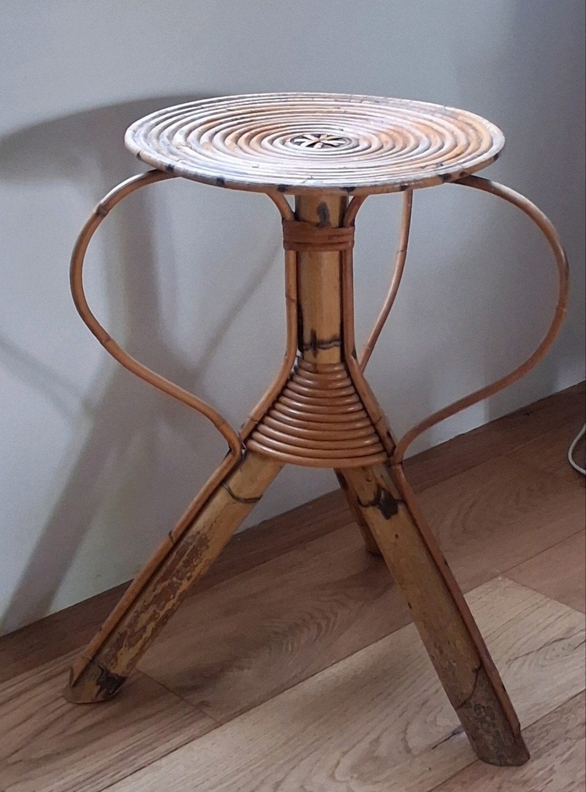 Rotan / bamboe plantentafel
jaren 50
Rohé Noordwolde., Ophalen of Verzenden