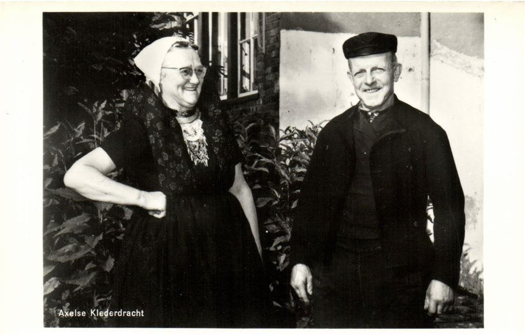 Axelse Klederdracht - man vrouw - ongelopen, Ophalen of Verzenden, 1960 tot 1980, Ongelopen, Zeeland