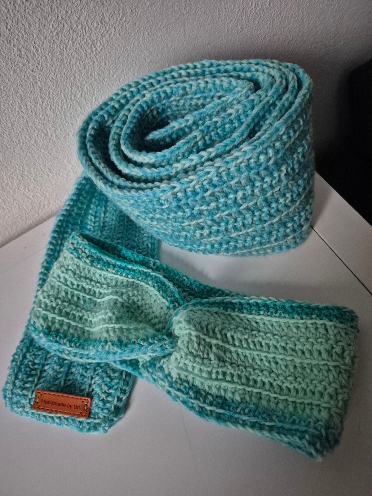 Handgehaakte muts & haarband  pastel, Handmade, Maat 42/44 (L), Nieuw, Ophalen of Verzenden