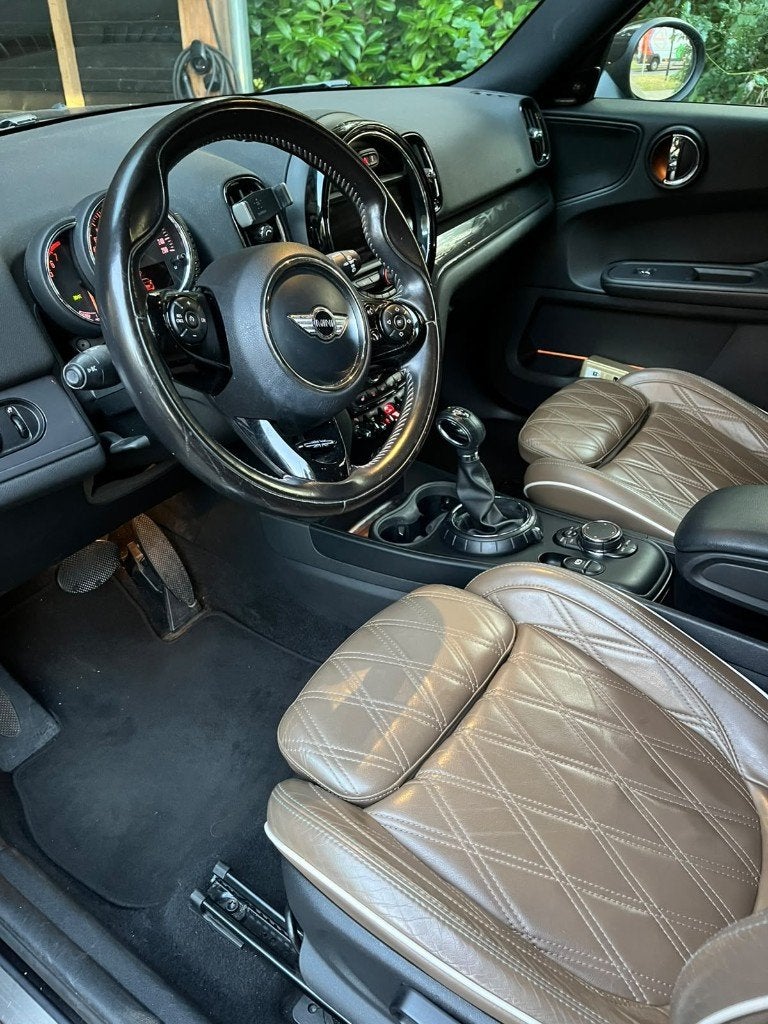 Foto 14 van Mini Countryman 1.5 100KW Cooper AUT 2017 Zwart